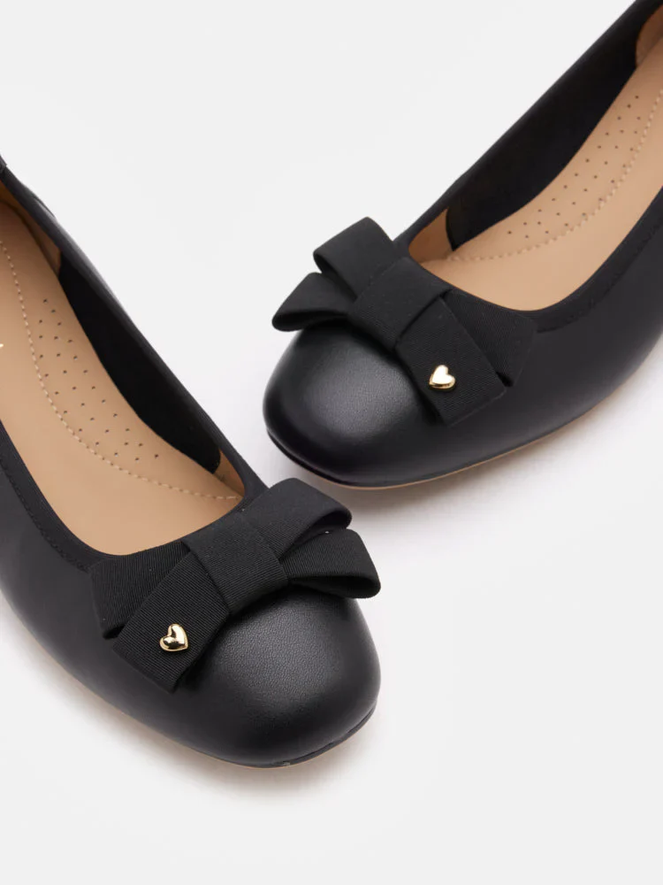 Aurea Two-Tone Bow Low Block Heels - Image 10