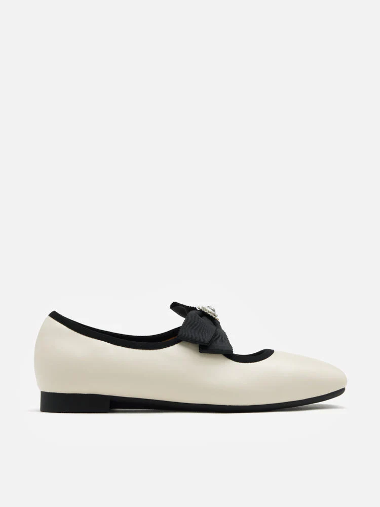Camilla Diamante Bow Flats - Image 4