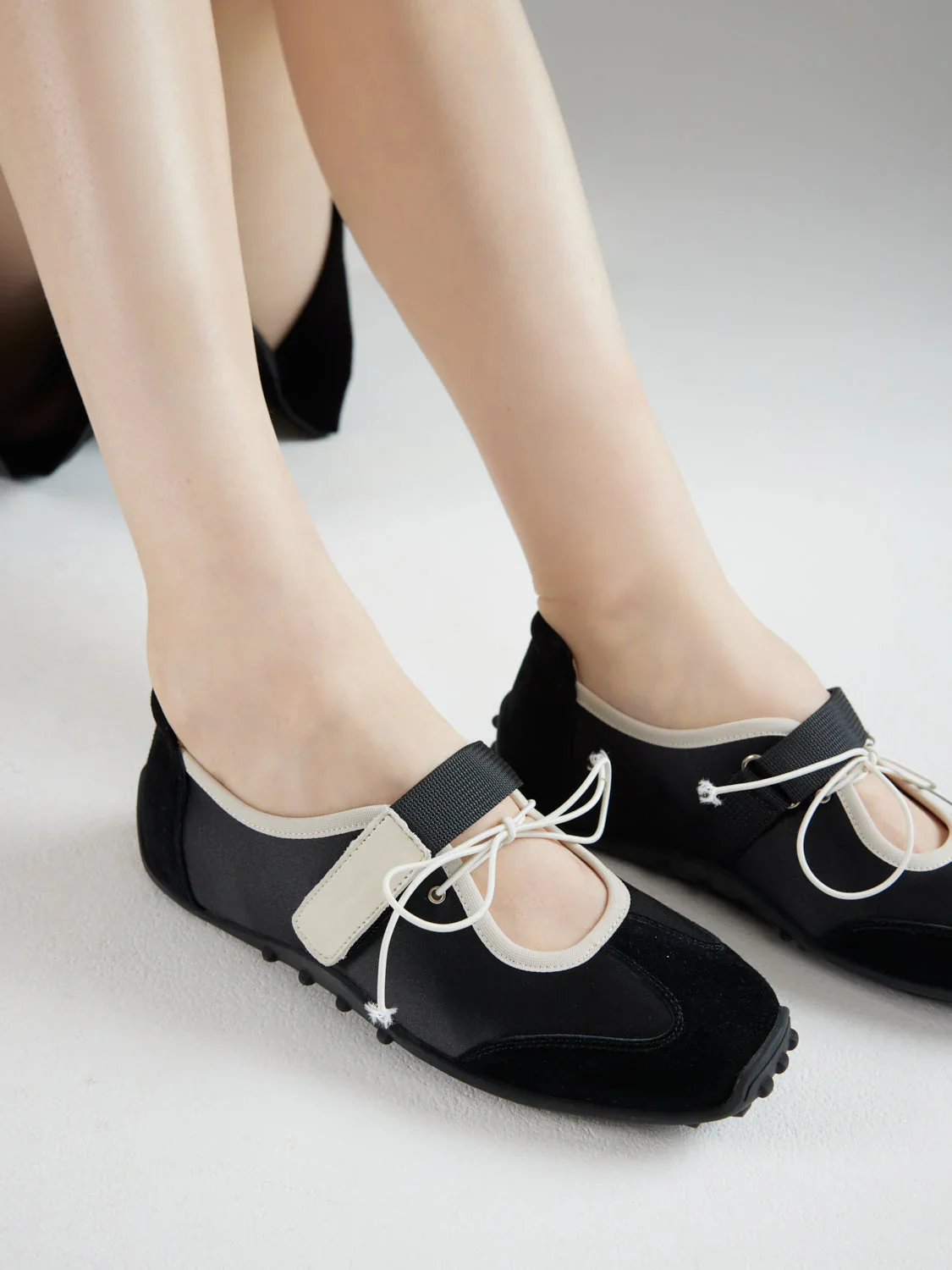 Oravienne Bow-Tied Velcro Sneakers - Image 10