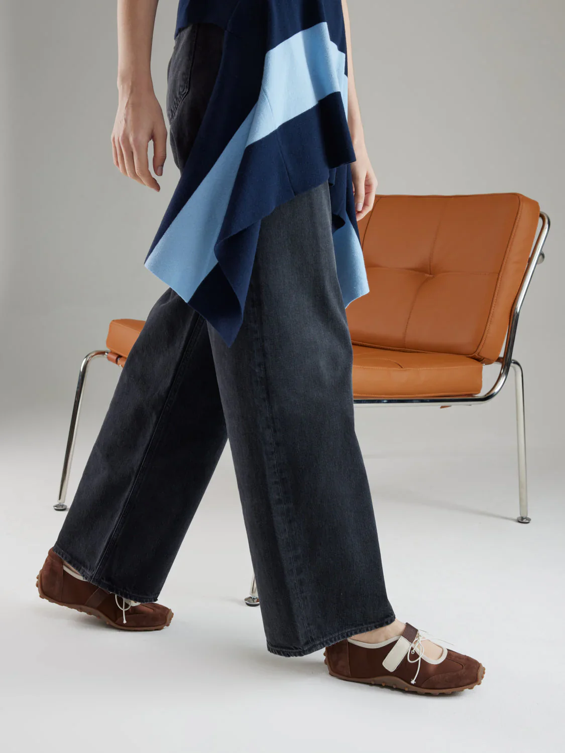 Oravienne Bow-Tied Velcro Sneakers - Image 7