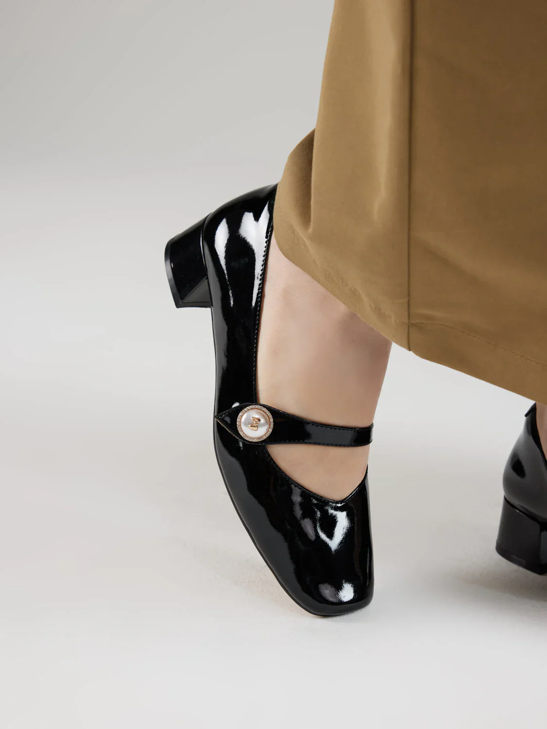 Viorina Crystal Pearl Leather Mary Jane Heels - Image 9