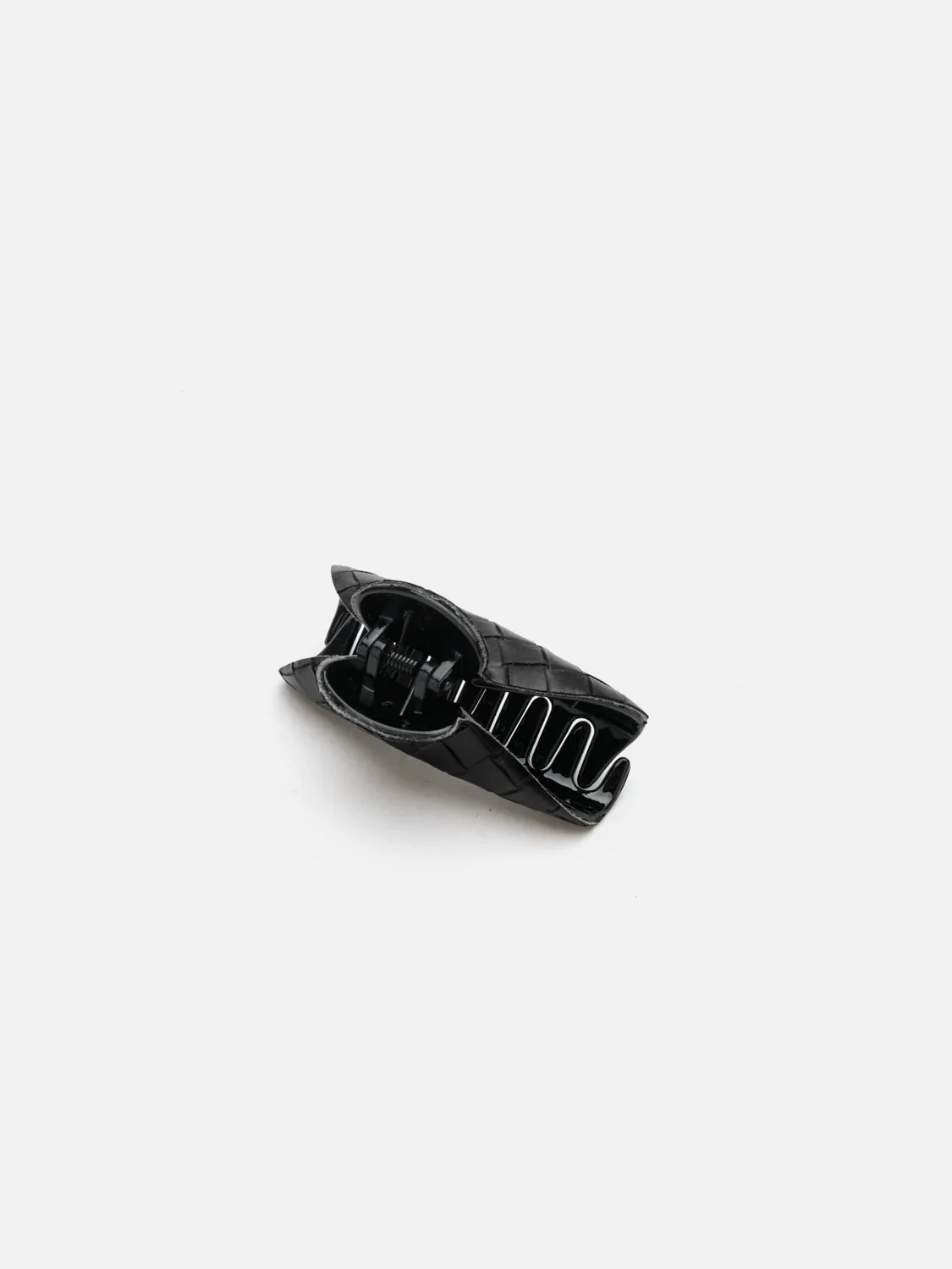 Tiana Woven Claw Clip - Image 3