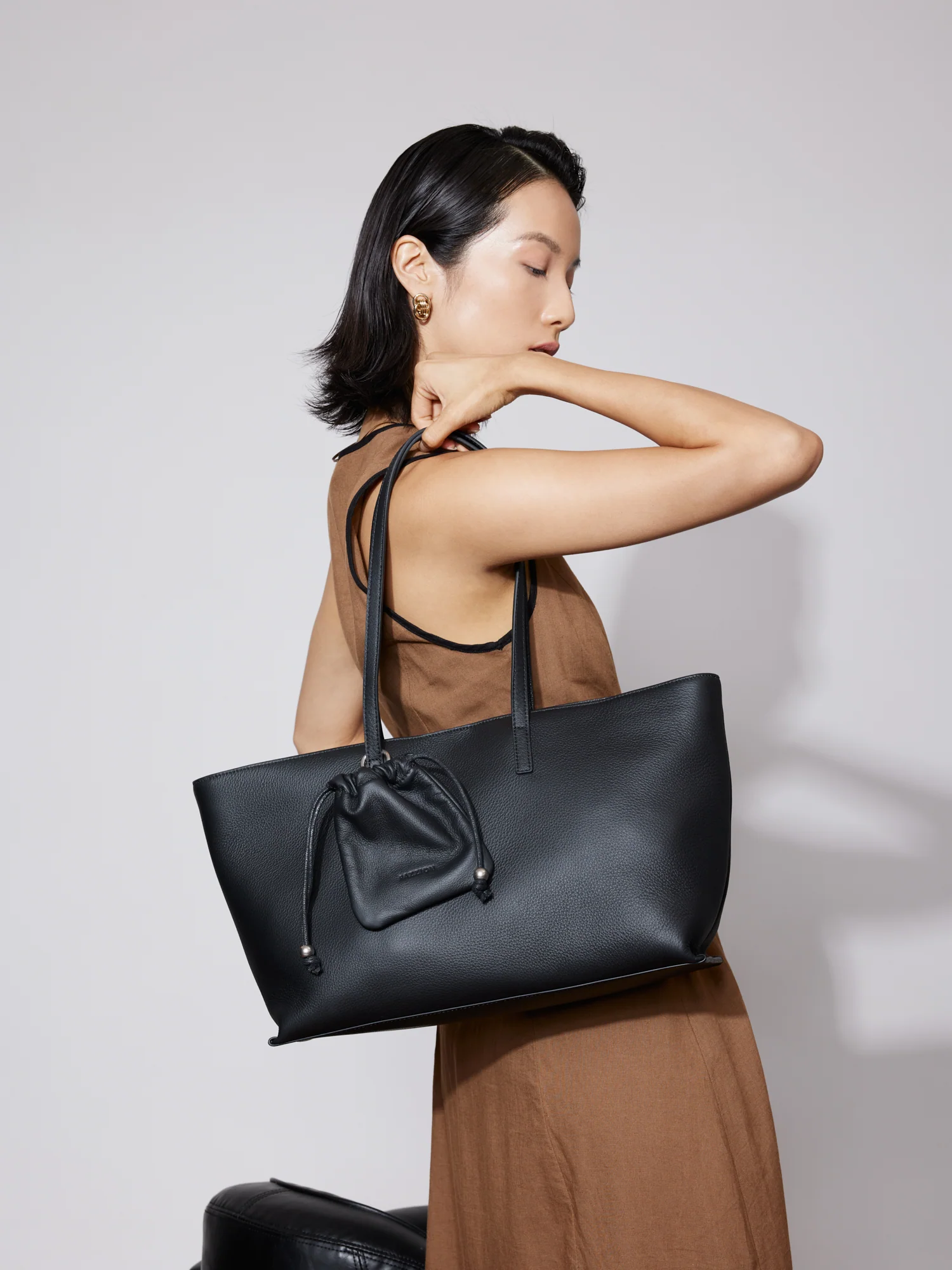 Marivyn Leather Tote - Image 14